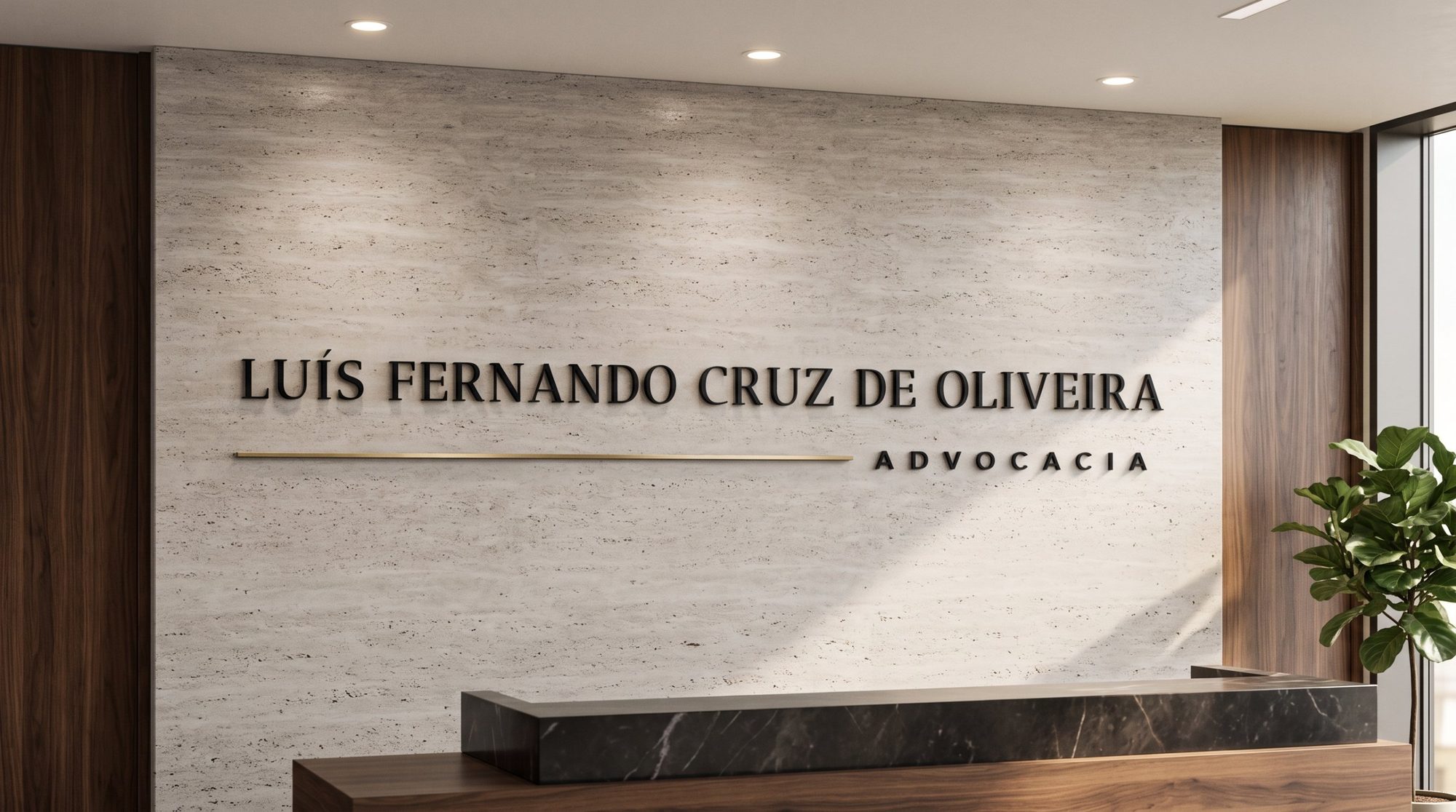 Recepção do escritório, com a identificação Luís Fernando Cruz de Oliveira Advocacia na parede